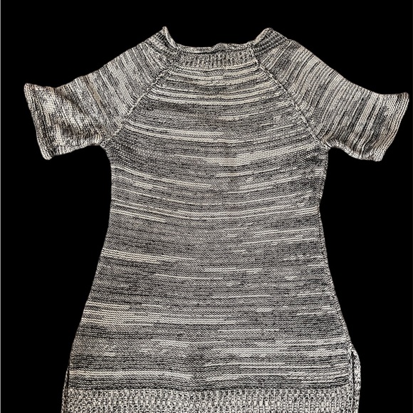 CABI women’s size M black/cream sweater, Great Condition! - Picture 2 of 3